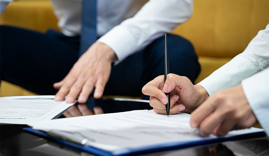 Avocat pour la protection contre les litiges contractuels à Rennes